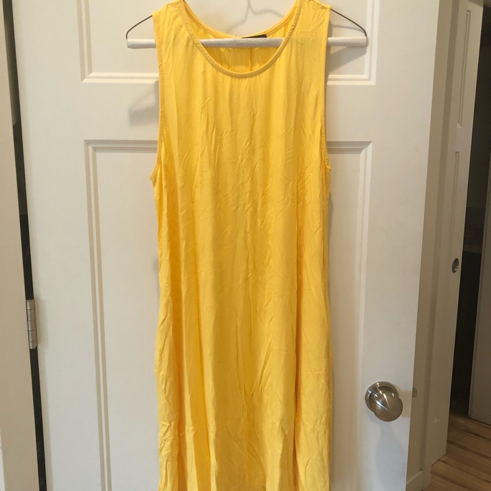 yellow dress with Side pockets only in extra large